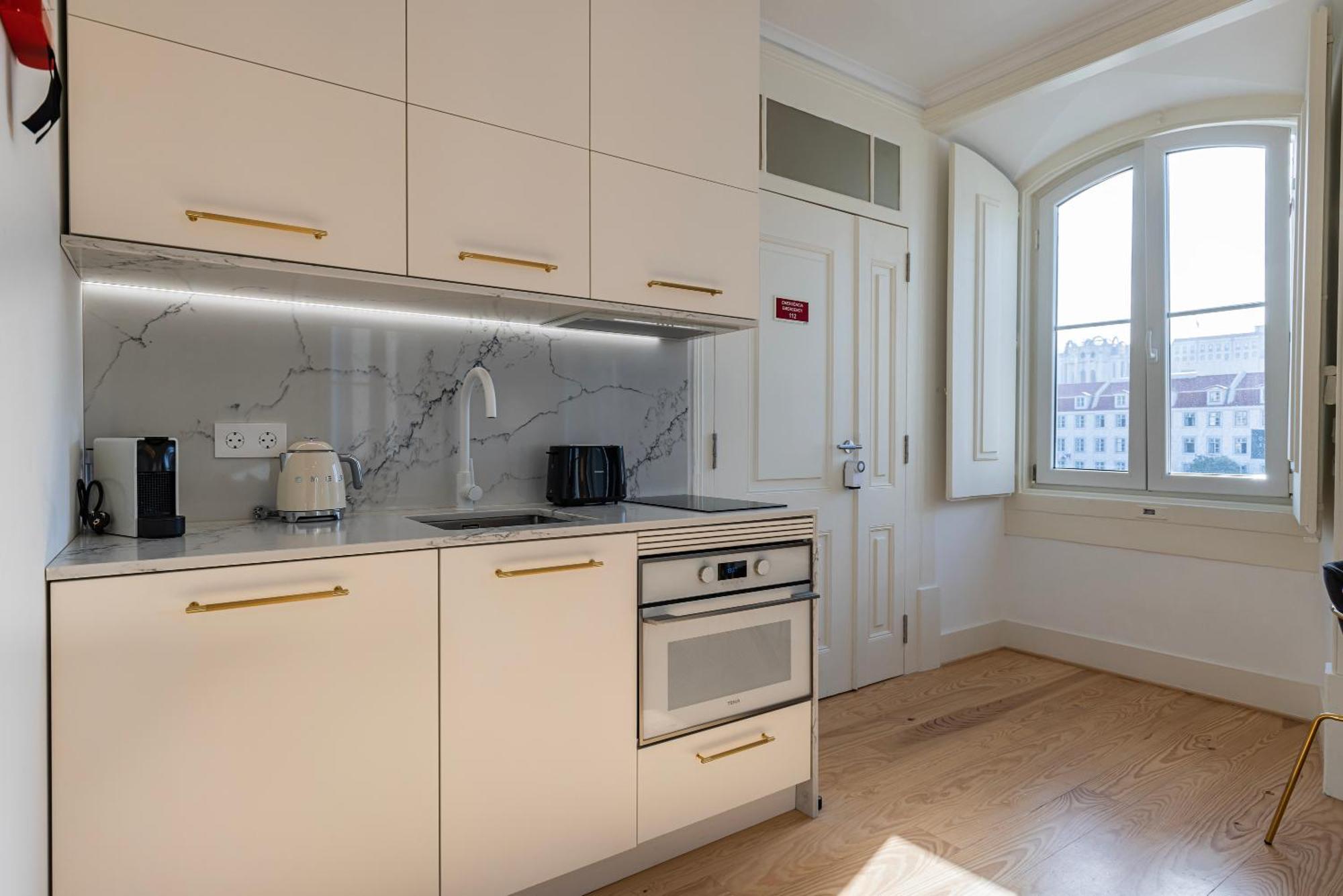 Figueira Quality Apartments By Lovelystay Lisbon Exterior photo