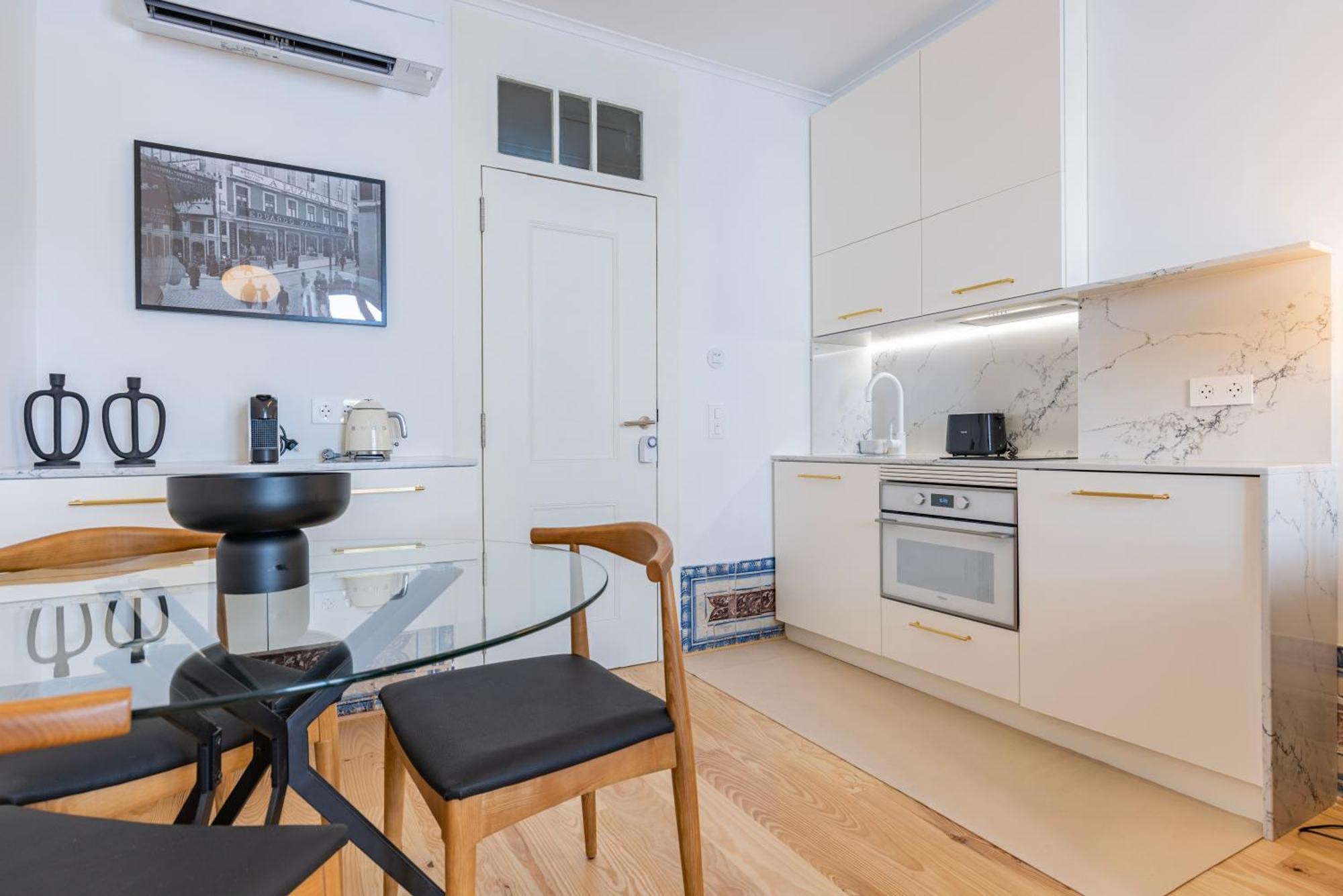 Figueira Quality Apartments By Lovelystay Lisbon Exterior photo